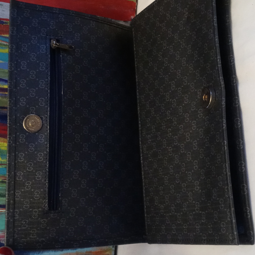 Vintage Gucci clutch - Picture 3 of 7